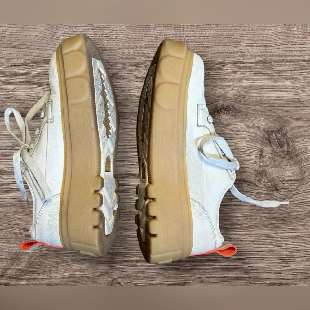Sorel Women's Caribou X Shoe Waterproof Shoes SZ 10 Cream Orange